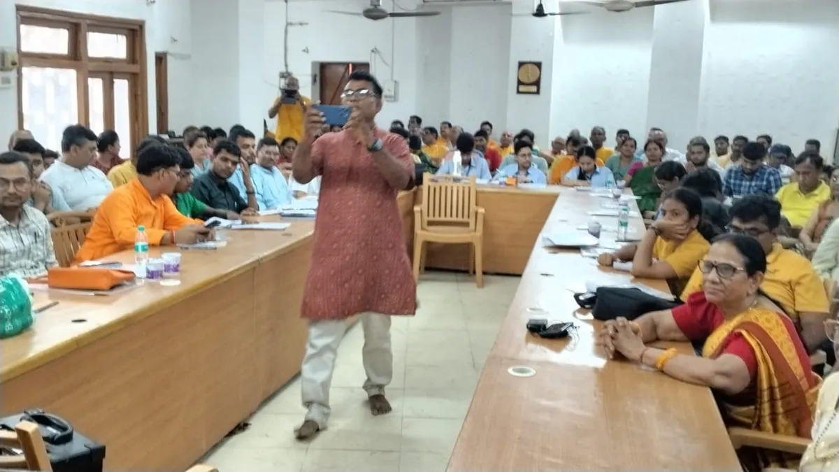 लखनऊ में युवा दिव्य जागरण कार्यशाला आयोजित, 95 युवाओं ने लिया राष्ट्र निर्माण एवं व्यक्तित्व विकास का संकल्प