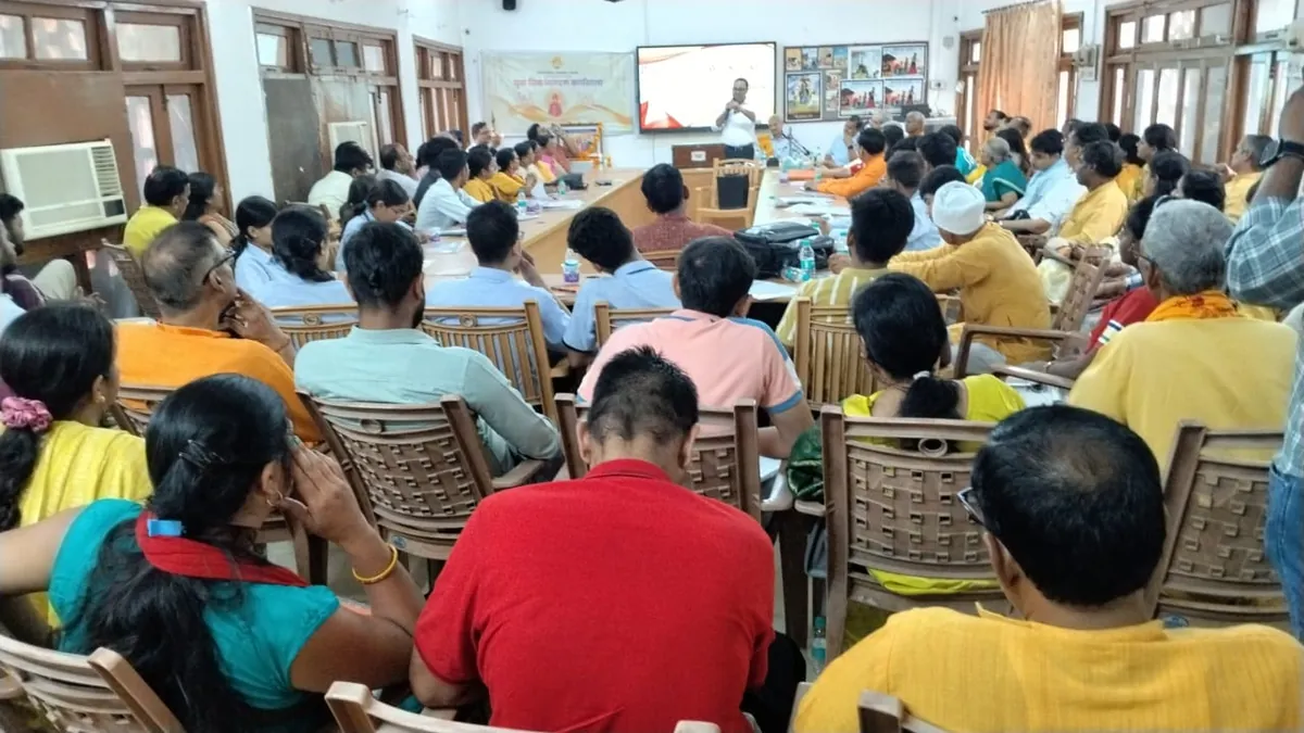 लखनऊ में युवा दिव्य जागरण कार्यशाला आयोजित, 95 युवाओं ने लिया राष्ट्र निर्माण एवं व्यक्तित्व विकास का संकल्प
