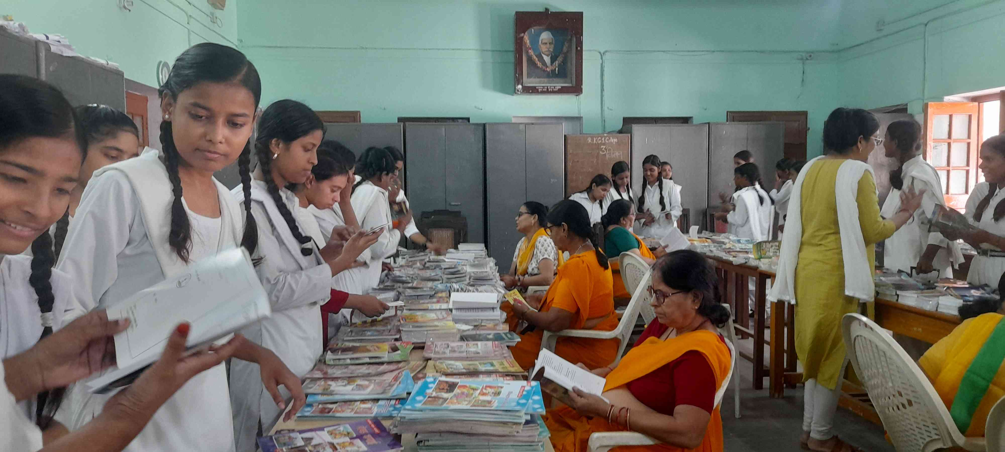 रामकली बालिका इन्टर कालेज में तीन दिवसीय पुस्तक मेला संपन्न