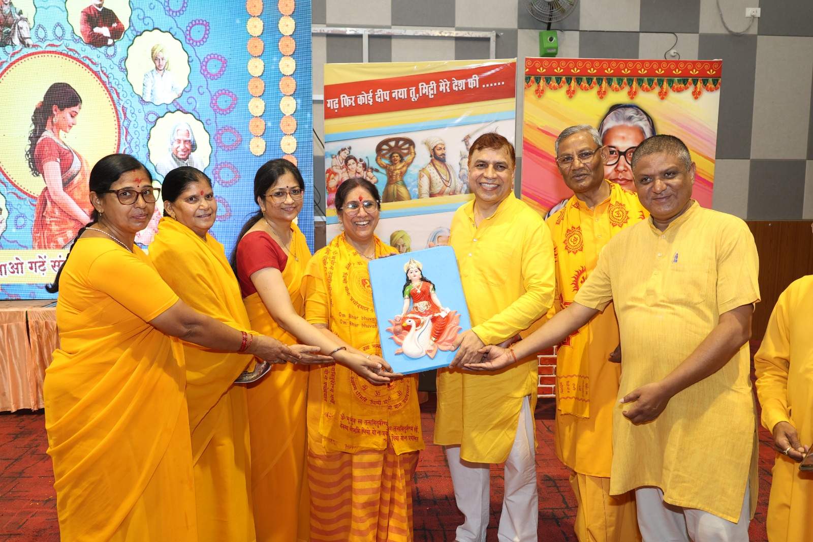 108 भावी माताओं ने लिया संस्कारवान बनाने का संकल्प | शांतिकुंज हरिद्वार कार्यक्रम