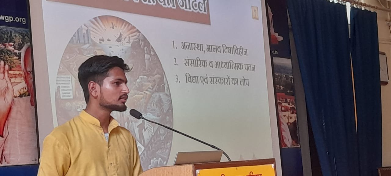 युगधर्म का संदेश लेकर आए – केदार प्रसाद दुबे