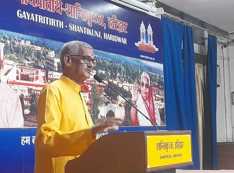 युगधर्म का संदेश लेकर आए – केदार प्रसाद दुबे