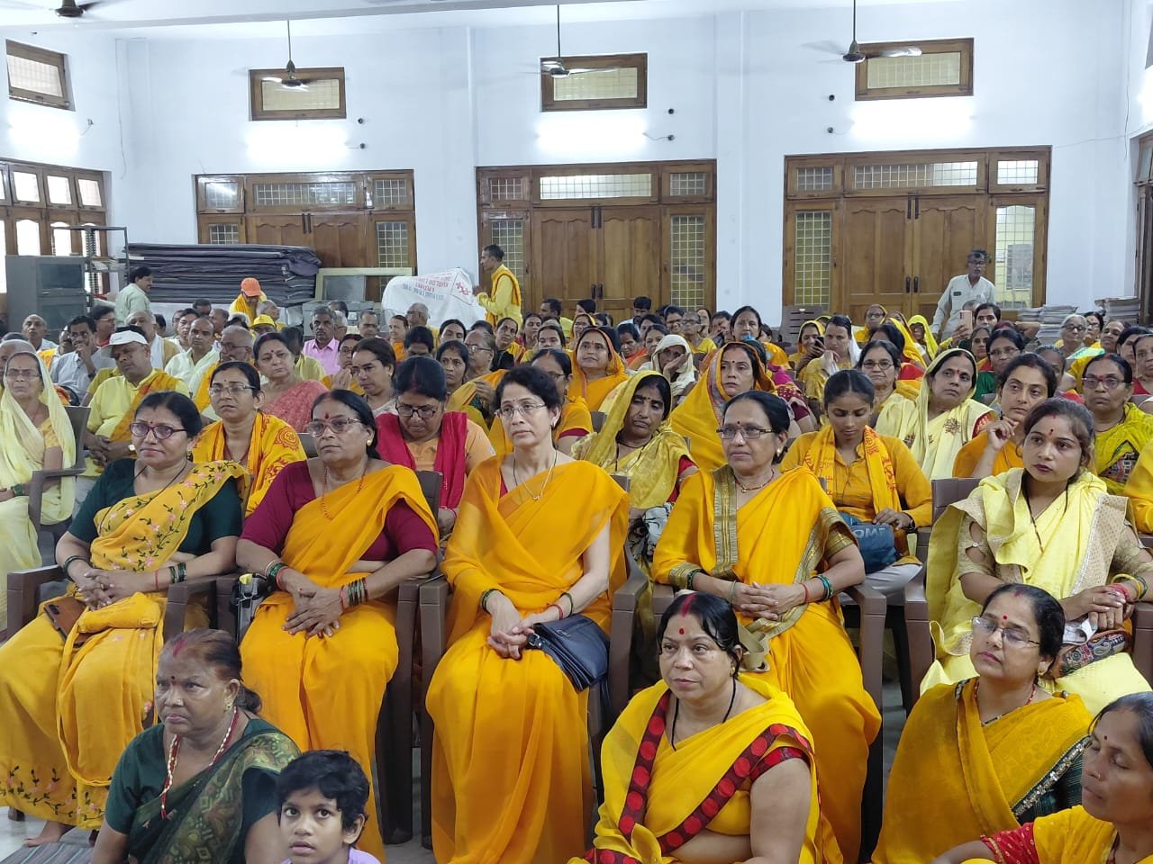 झांसी में हुई जनपदीय नारी जागरण एवं देव परिवार विस्तार संगोष्ठी