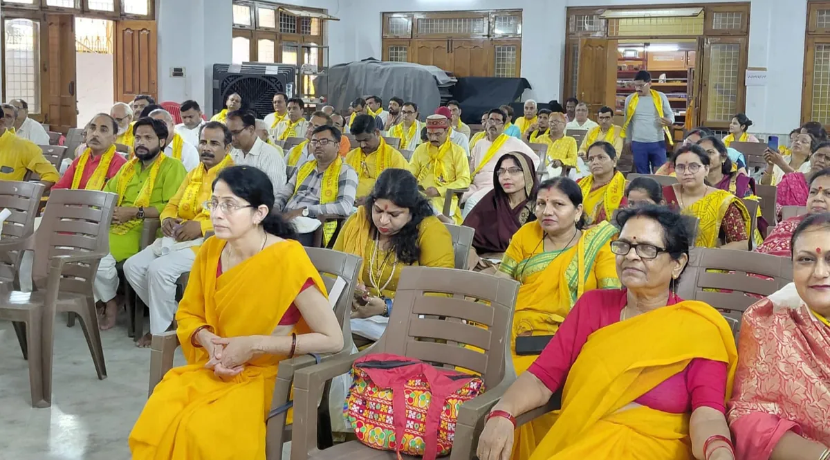 झांसी में शिक्षक गरिमा शिविर सम्पन्न, विद्यार्थियों की प्रतिभा जागृत करना ही शिक्षक का सर्वोच्च दायित्व